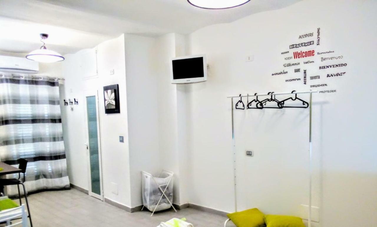 House Mattia Apartment Бари Екстериор снимка