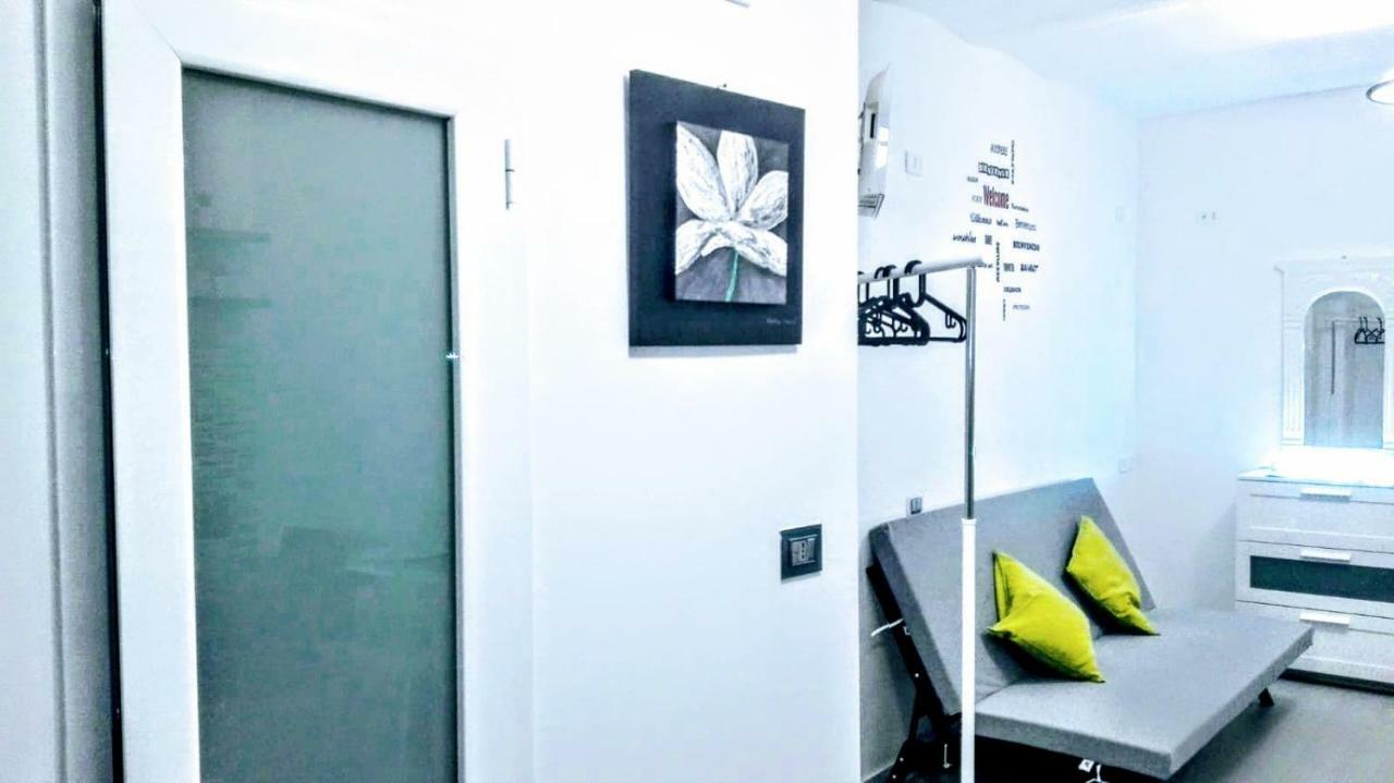 House Mattia Apartment Бари Екстериор снимка