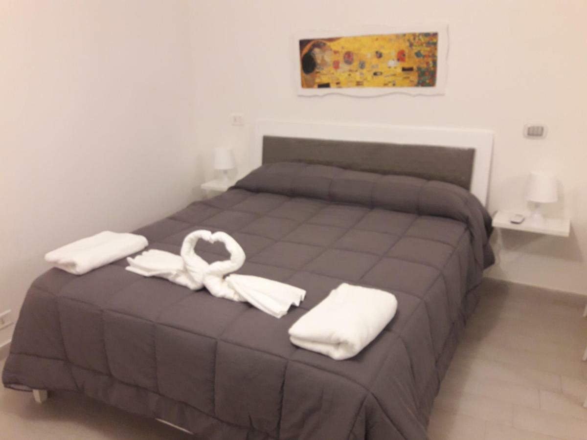 House Mattia Apartment Бари Екстериор снимка